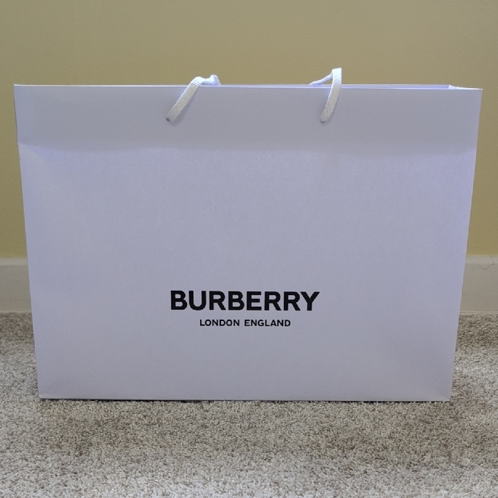 Burberry White Shopping Tote Bag